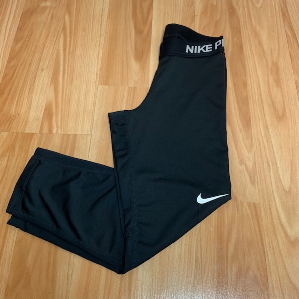 Nike Pro Mid-Rise Training Capris - Size XS